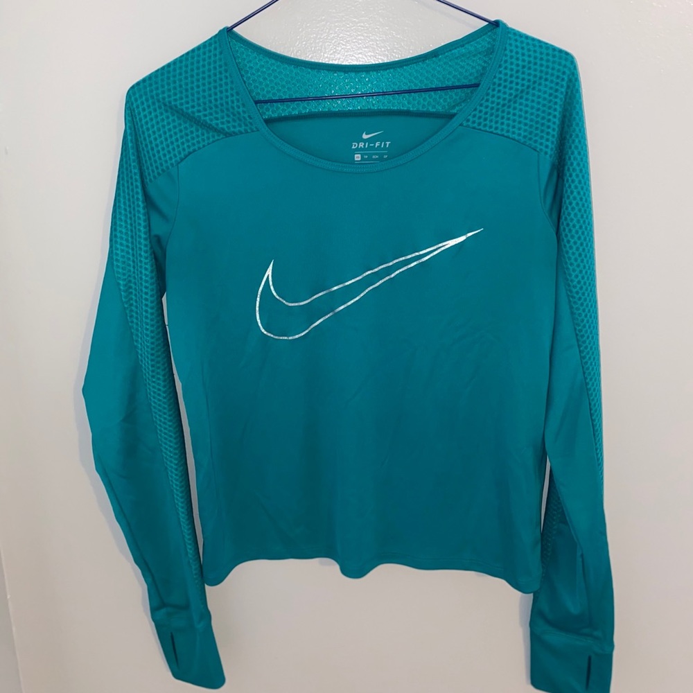 Sports shirt